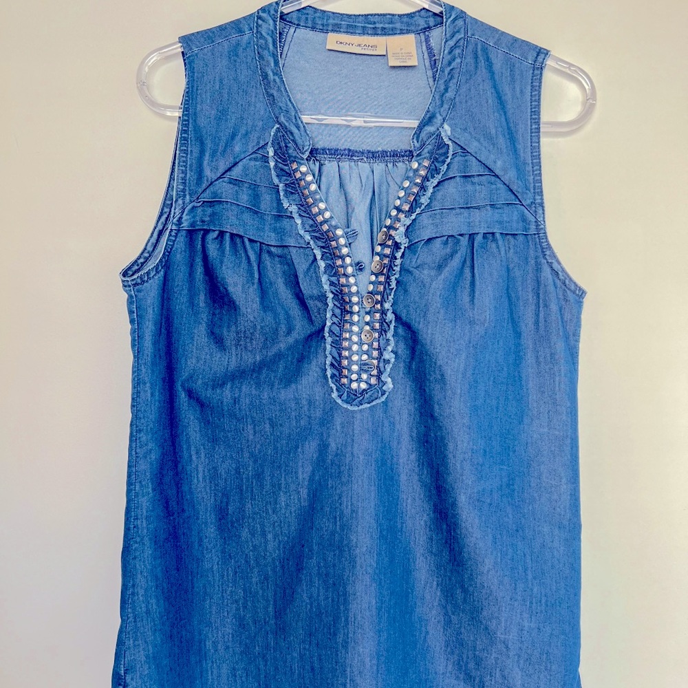 DKNY jeans comfortable beaded ruffle sleeveless cotton blouse
